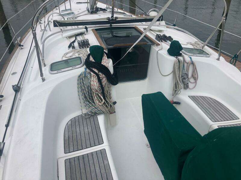 Hunters Chase 42ft Beneteau Yacht For Sale