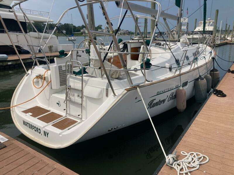 Hunters Chase 42ft Beneteau Yacht For Sale