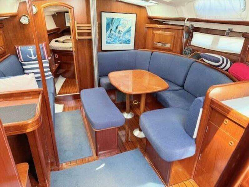 Hunters Chase 42ft Beneteau Yacht For Sale