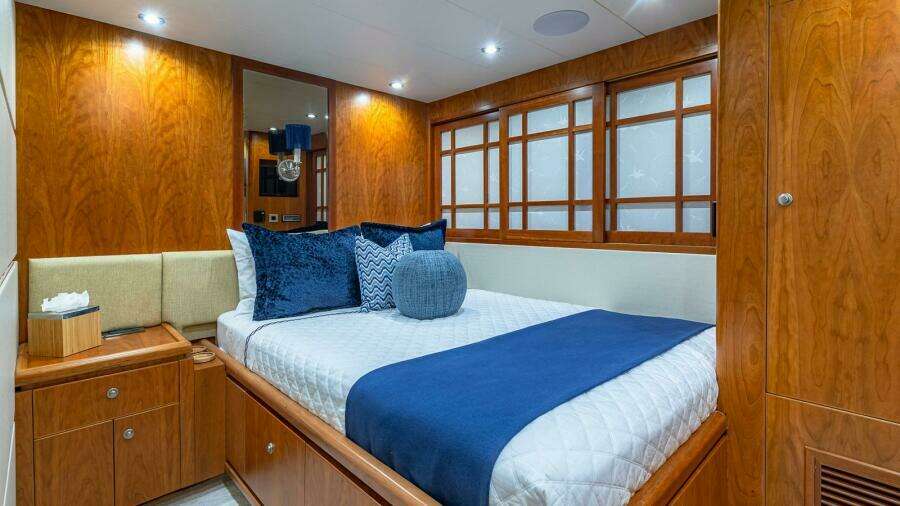 Port Guest Looking Aft