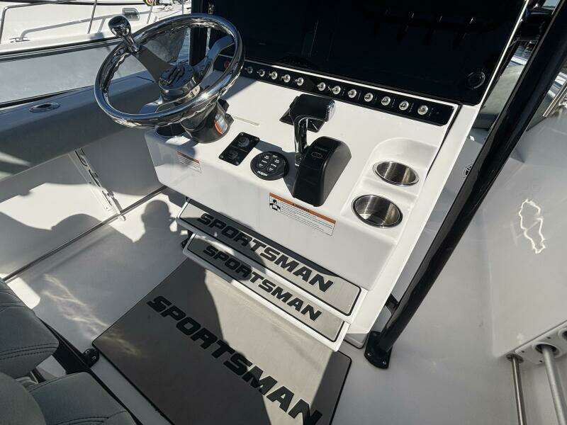 24ft Sportsman Yacht For Sale