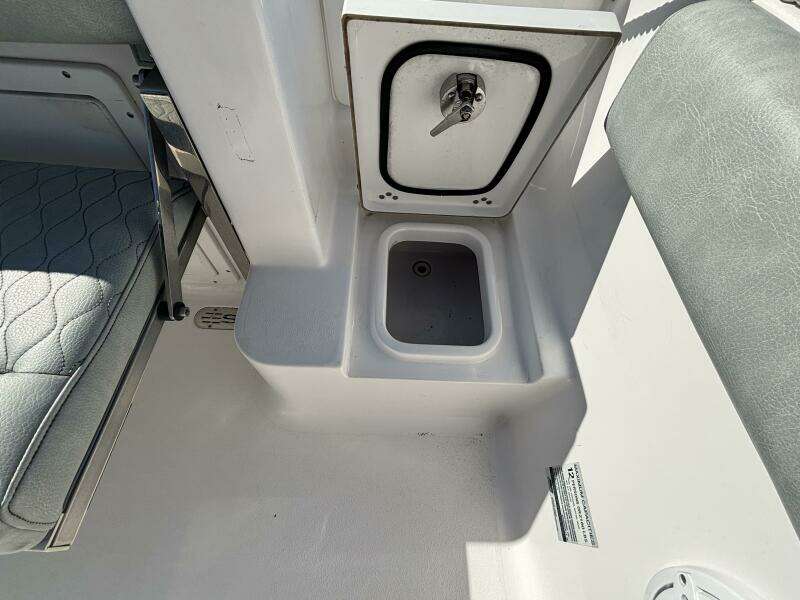 24ft Sportsman Yacht For Sale
