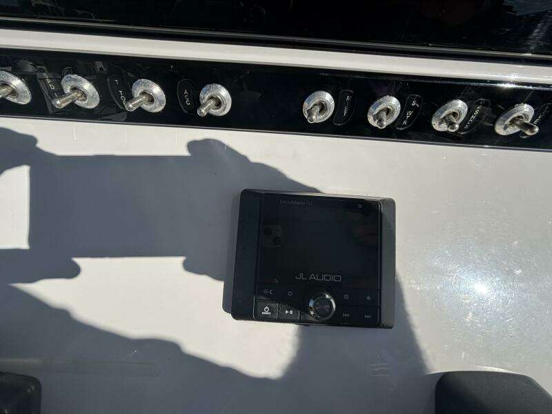 24ft Sportsman Yacht For Sale