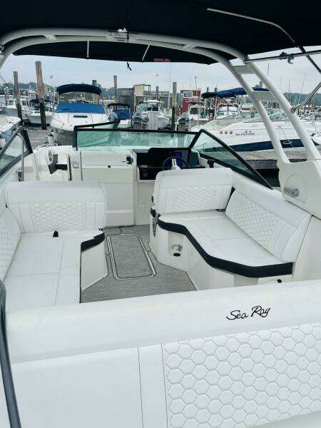 25ft Sea Ray Yacht For Sale