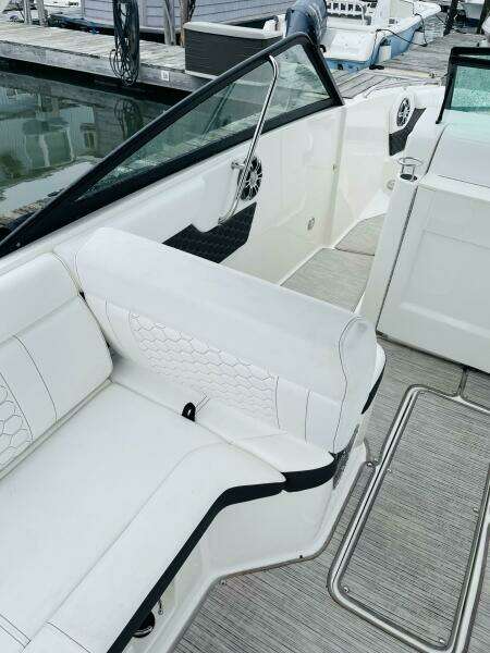 25ft Sea Ray Yacht For Sale