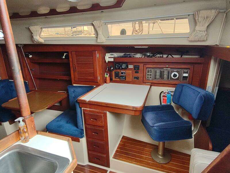 SHADOWFAX 36ft Catalina Yacht For Sale