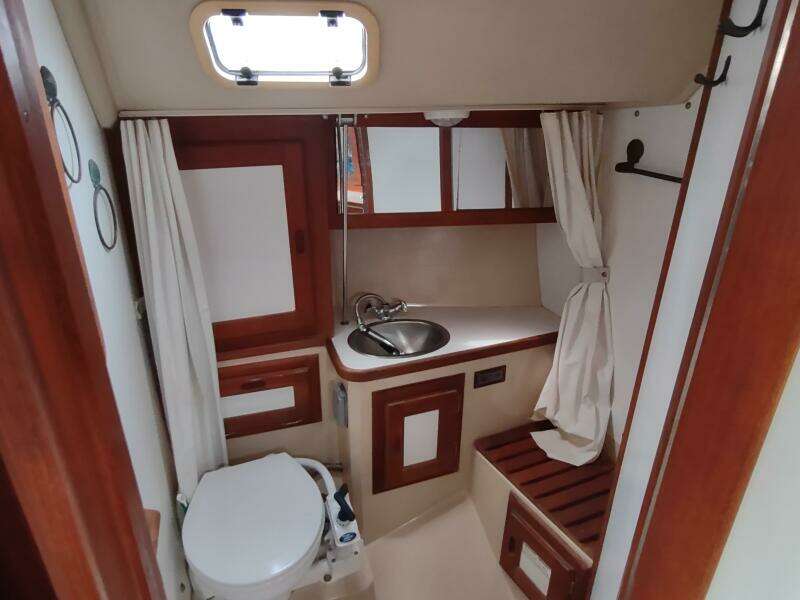 SHADOWFAX 36ft Catalina Yacht For Sale