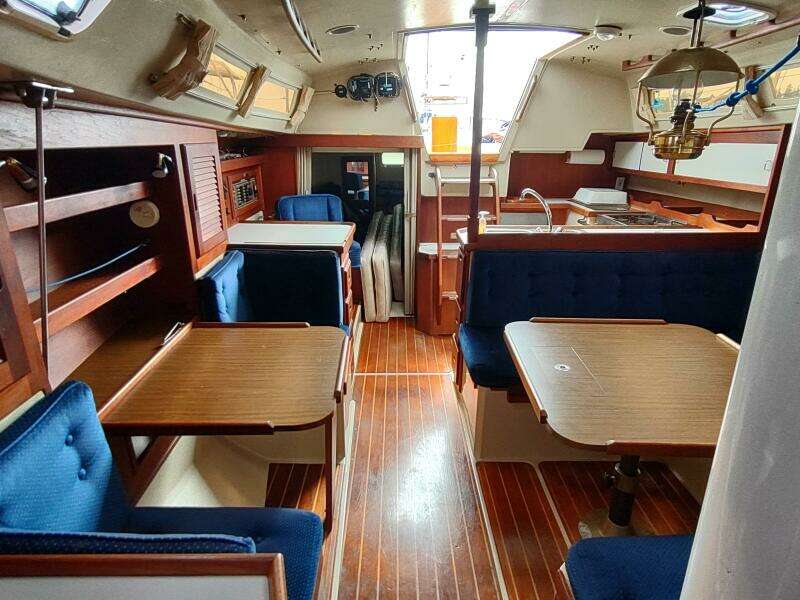 SHADOWFAX 36ft Catalina Yacht For Sale