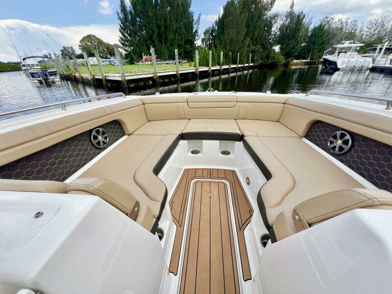 29ft Sea Ray Yacht For Sale