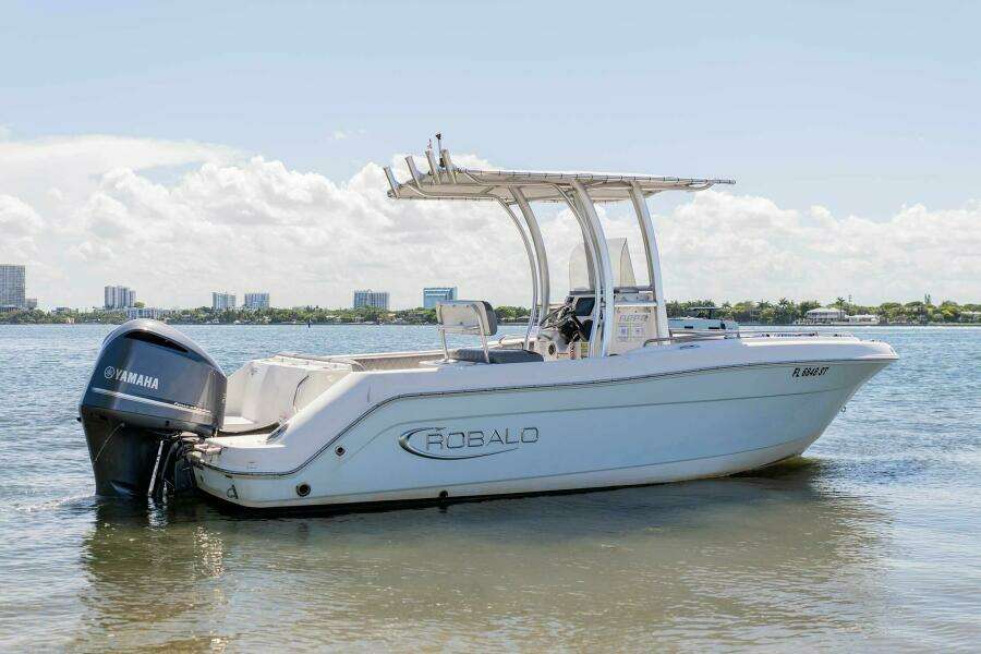 21ft Robalo Yacht For Sale