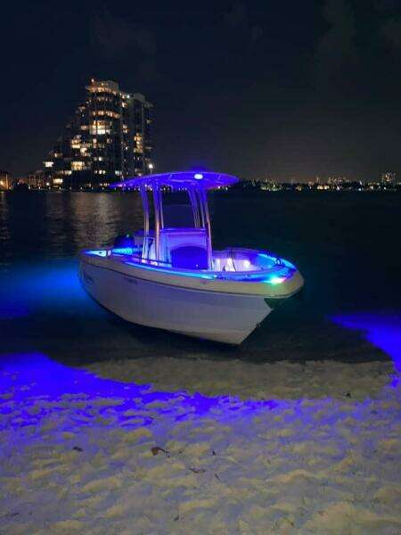 21ft Robalo Yacht For Sale