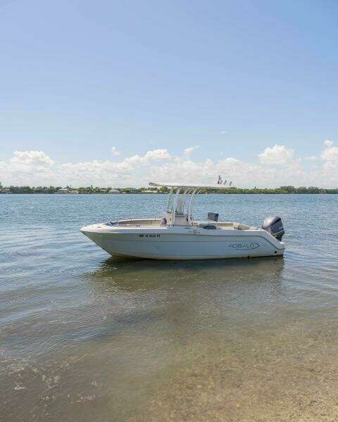 21ft Robalo Yacht For Sale