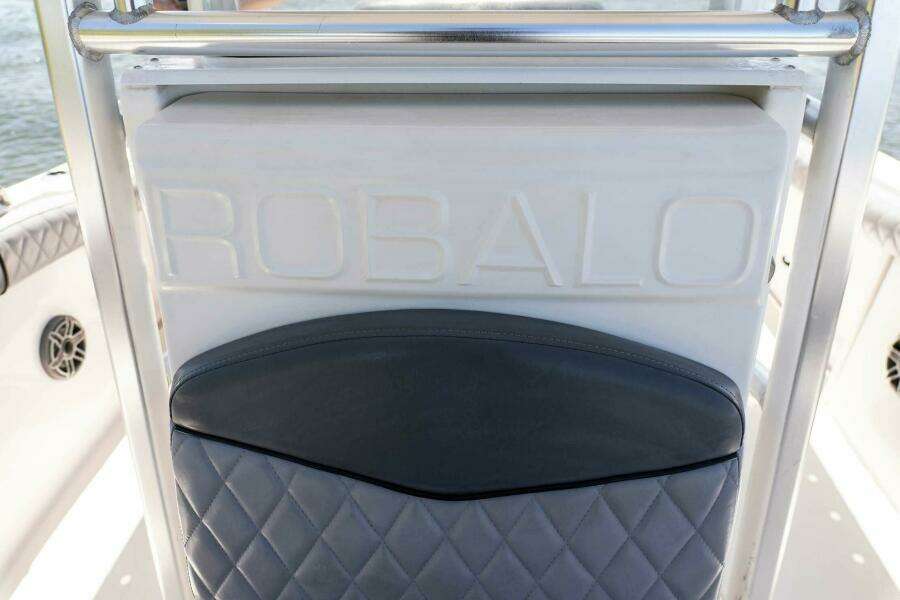 21ft Robalo Yacht For Sale