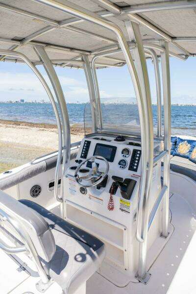 21ft Robalo Yacht For Sale