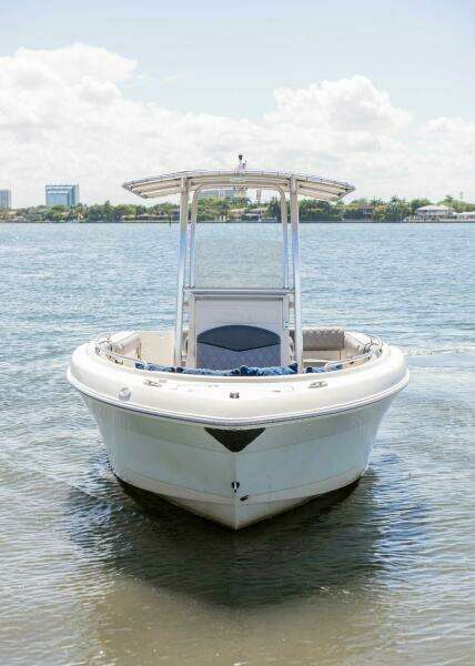 21ft Robalo Yacht For Sale