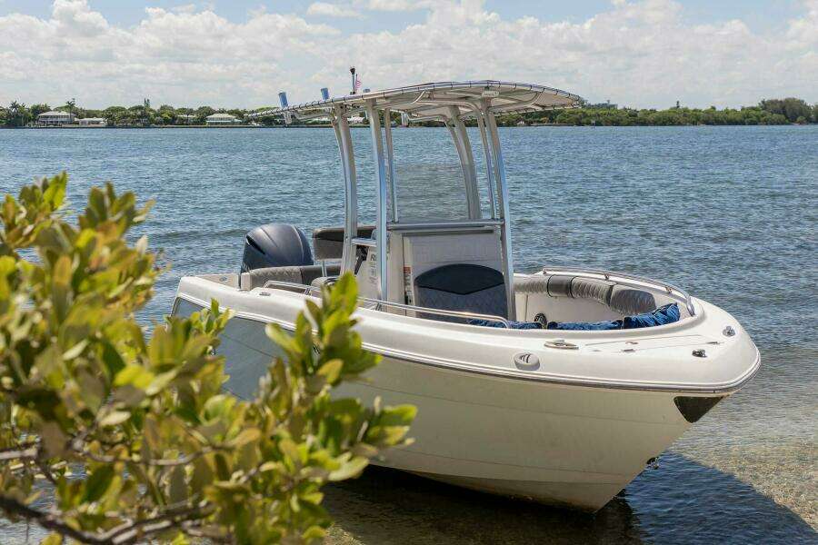 21ft Robalo Yacht For Sale