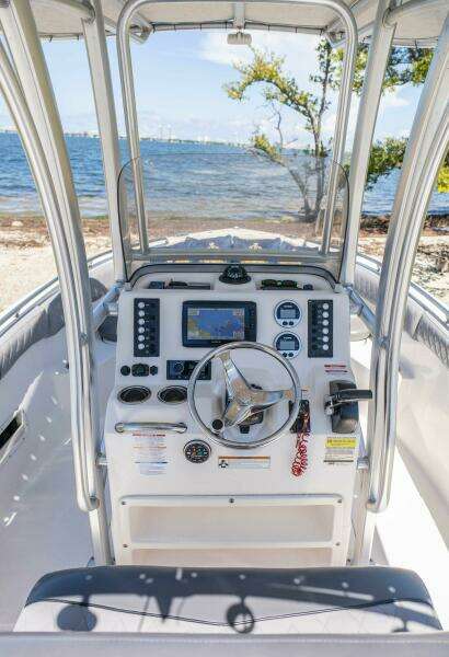 21ft Robalo Yacht For Sale