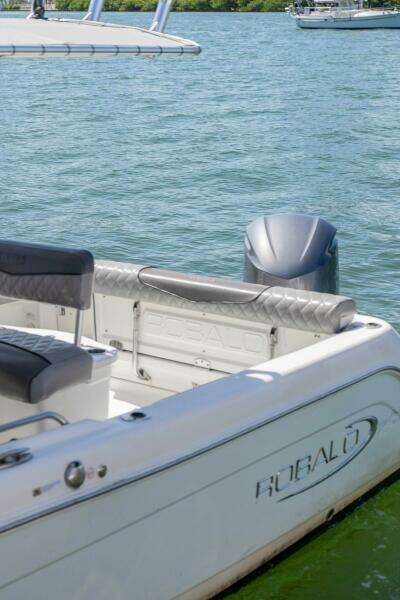 21ft Robalo Yacht For Sale