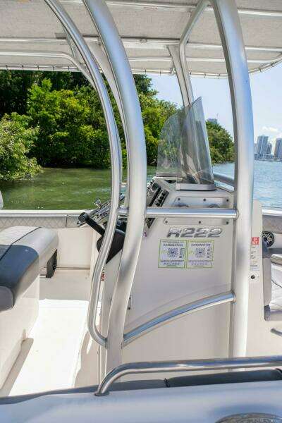 21ft Robalo Yacht For Sale