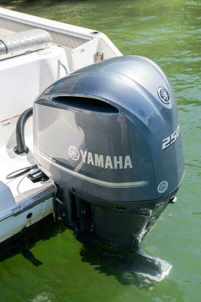 21ft Robalo Yacht For Sale