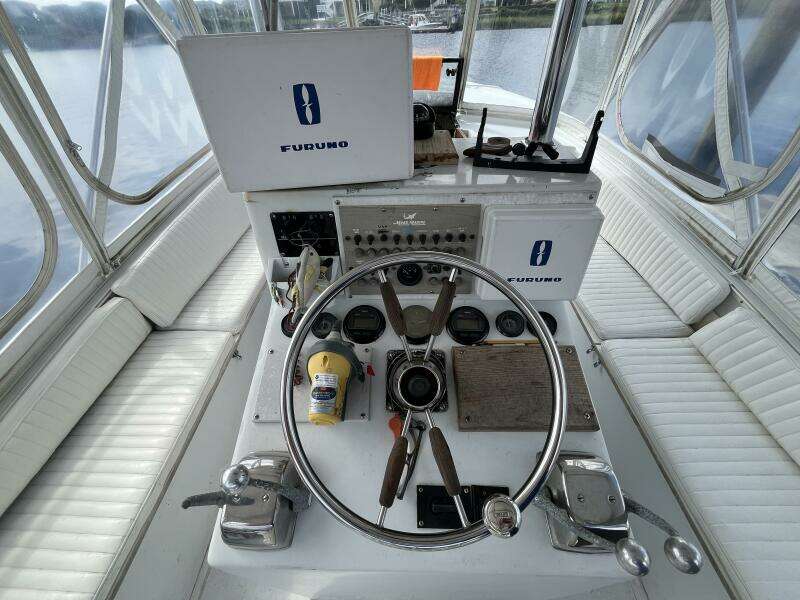 28ft Mako Yacht For Sale