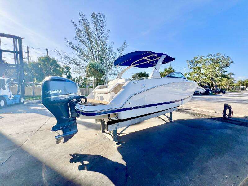 27ft Four Winns Yacht For Sale