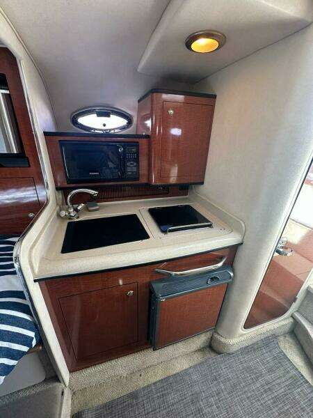 Miles to Go 28ft Sea Ray Yacht For Sale