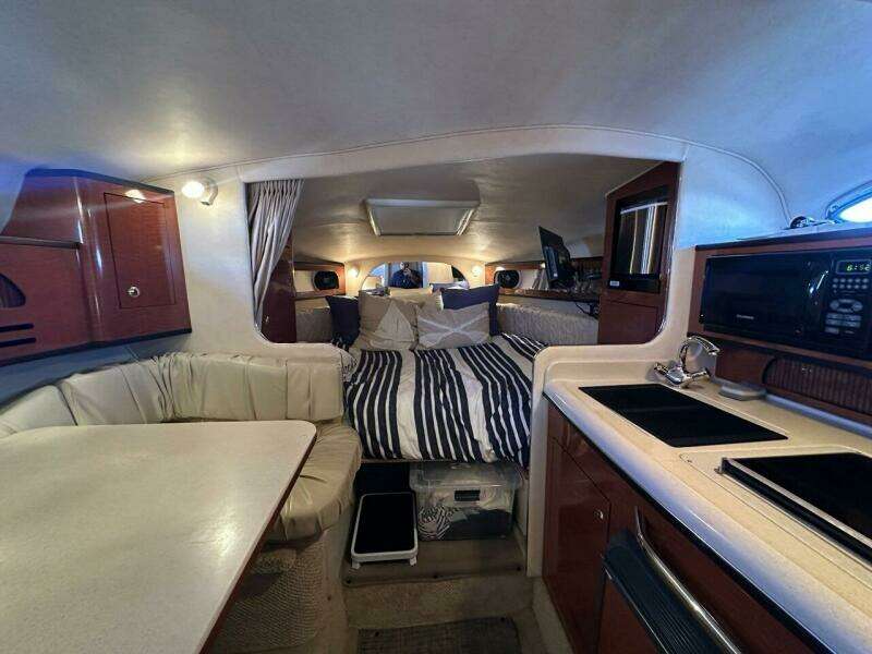 Miles to Go 28ft Sea Ray Yacht For Sale