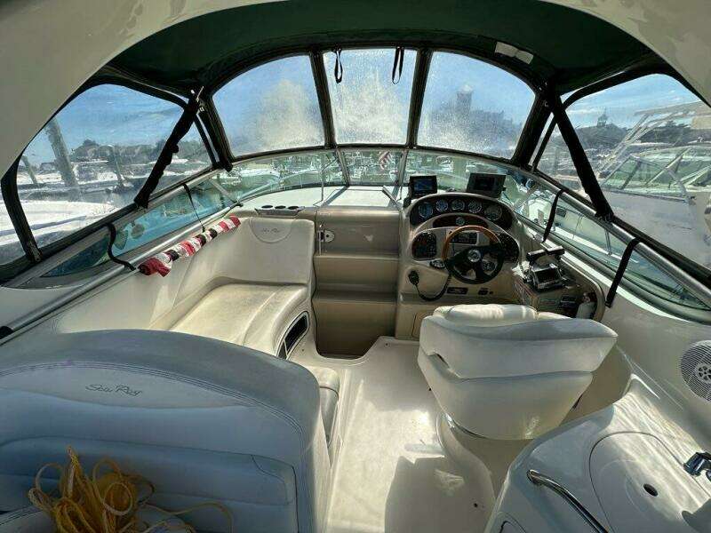 Miles to Go 28ft Sea Ray Yacht For Sale