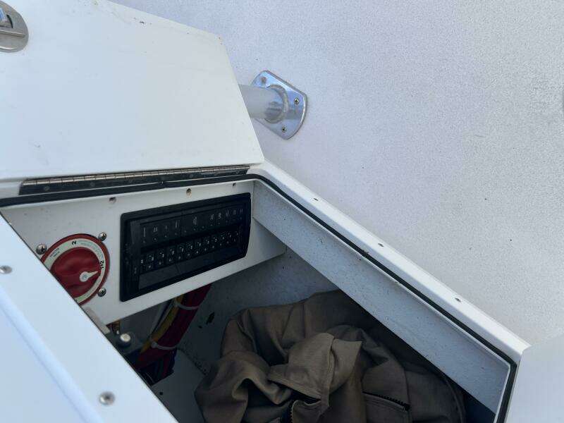 27ft Jarrett Bay Yacht For Sale