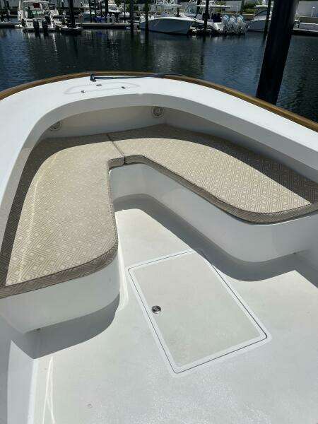 27ft Jarrett Bay Yacht For Sale