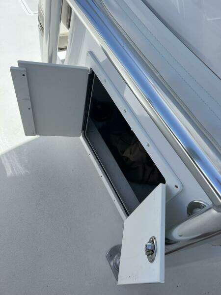 27ft Jarrett Bay Yacht For Sale