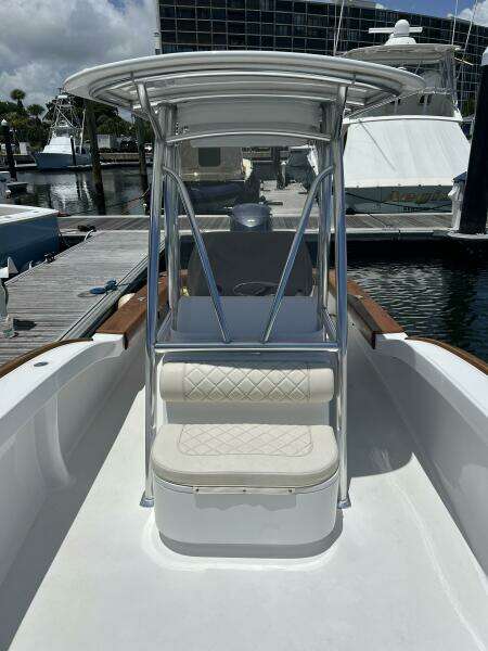 27ft Jarrett Bay Yacht For Sale