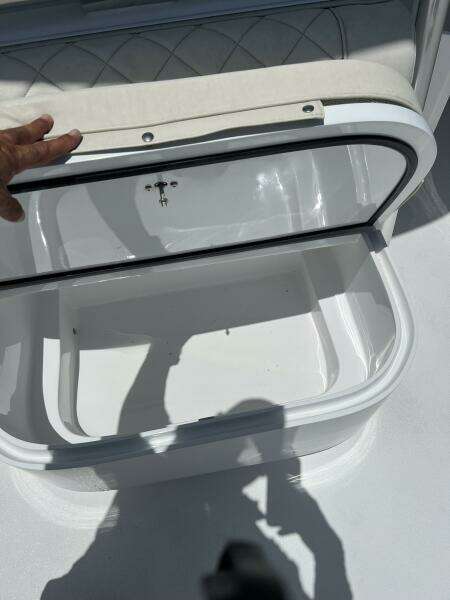 27ft Jarrett Bay Yacht For Sale