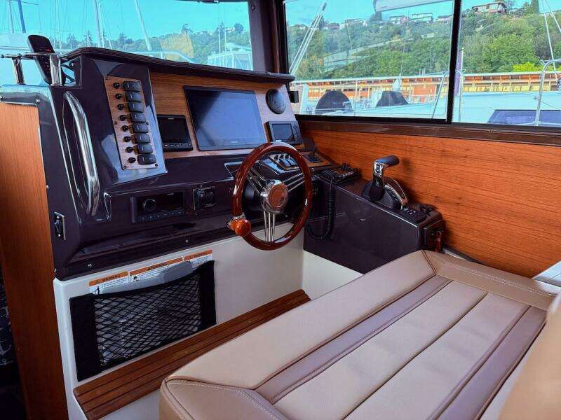 C SHELL 27ft Ranger Tugs Yacht For Sale