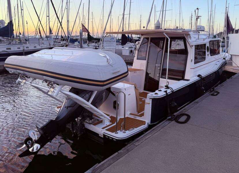 C SHELL 27ft Ranger Tugs Yacht For Sale