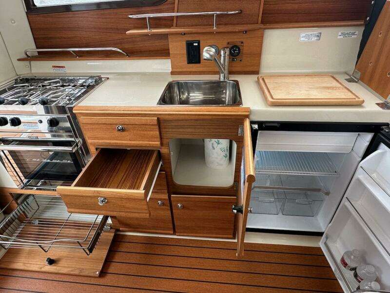 C SHELL 27ft Ranger Tugs Yacht For Sale