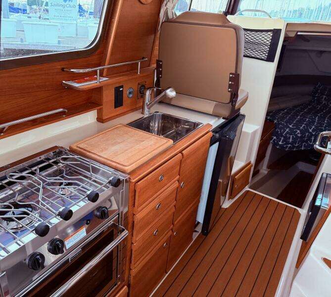 C SHELL 27ft Ranger Tugs Yacht For Sale