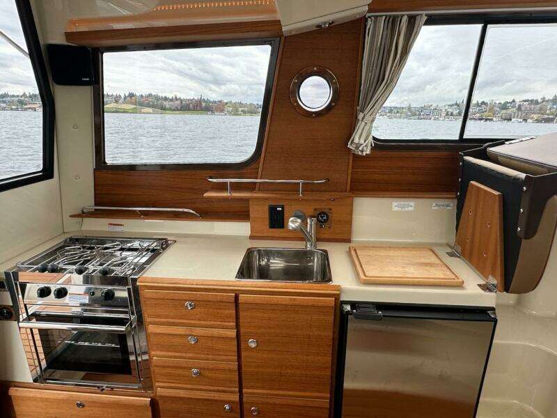 C SHELL 27ft Ranger Tugs Yacht For Sale