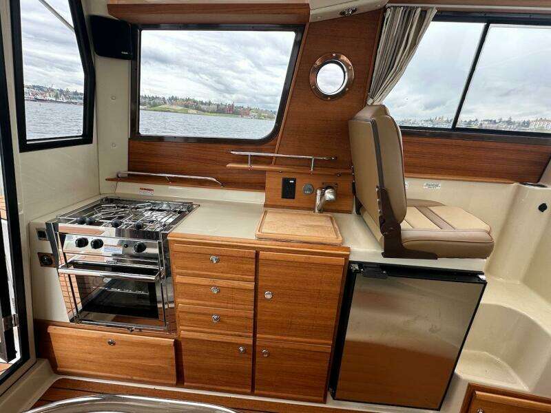 C SHELL 27ft Ranger Tugs Yacht For Sale
