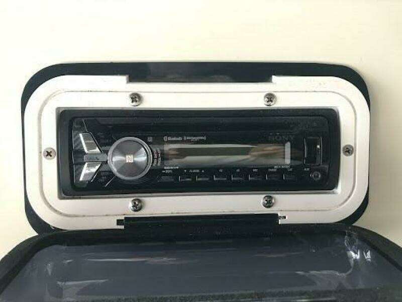 Sony Bluetooth AM/FM/CD Stereoi