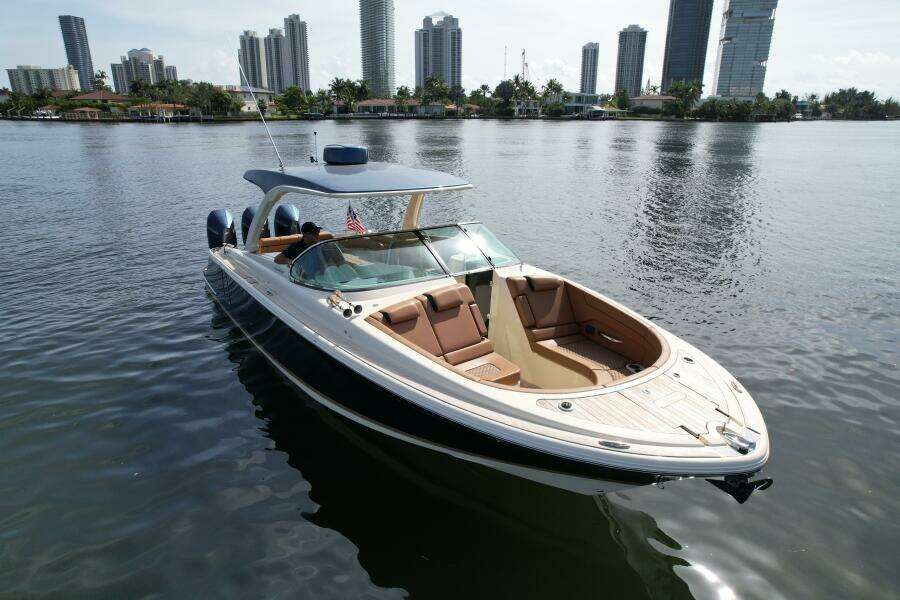 35ft Chris Craft Yacht For Sale
