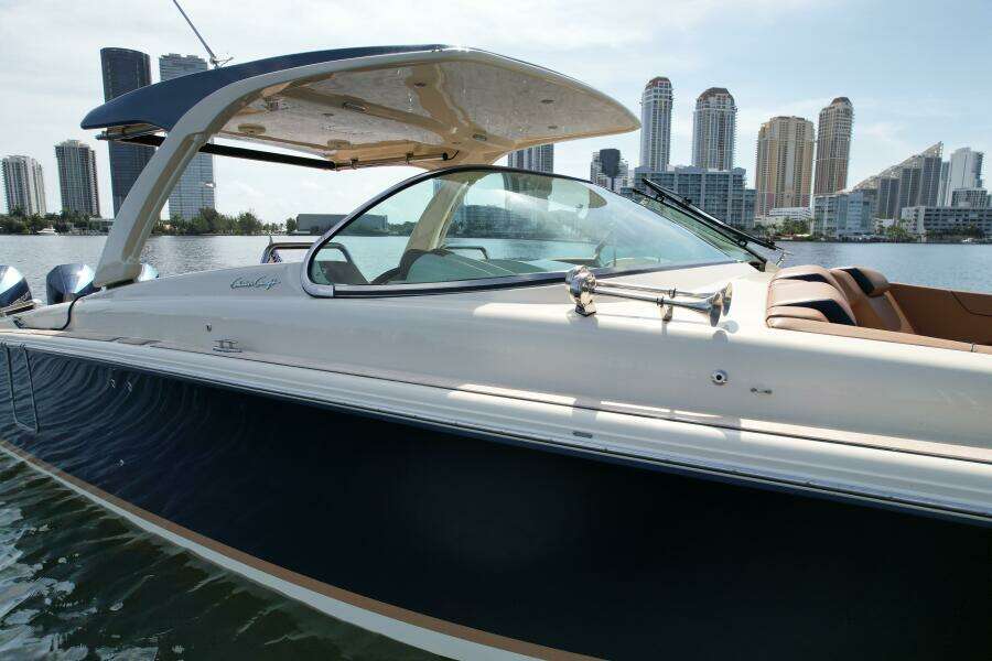 35ft Chris Craft Yacht For Sale