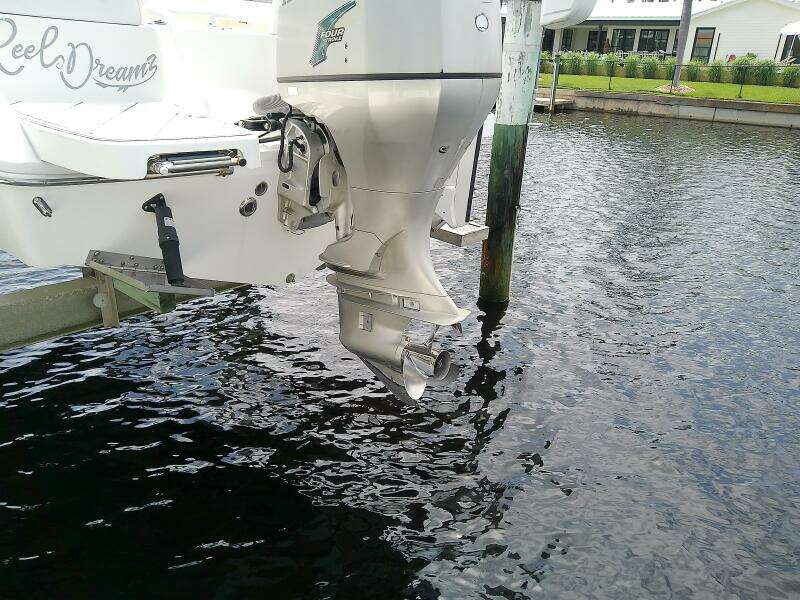21ft Everglades Yacht For Sale