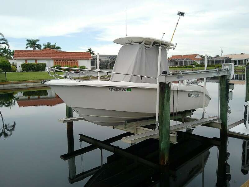 21ft Everglades Yacht For Sale