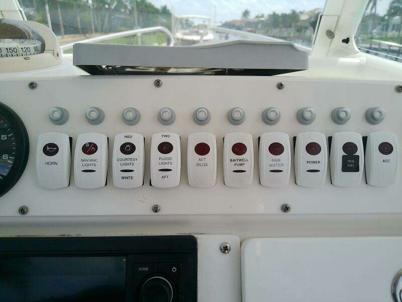 21ft Everglades Yacht For Sale