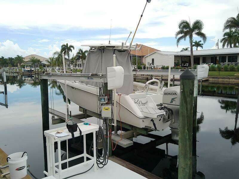21ft Everglades Yacht For Sale