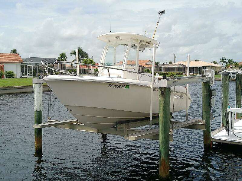 21ft Everglades Yacht For Sale