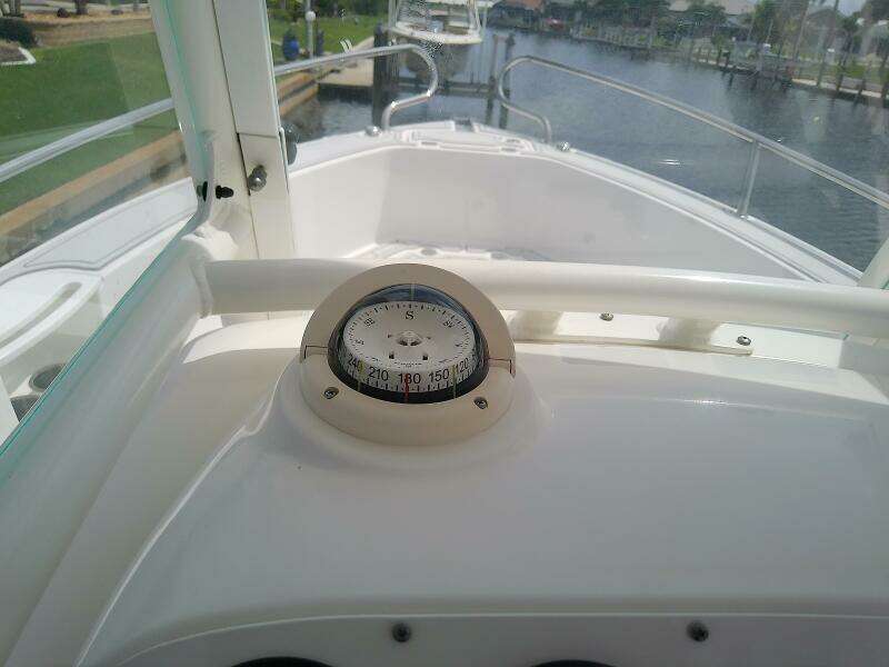 21ft Everglades Yacht For Sale