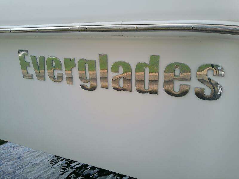 21ft Everglades Yacht For Sale